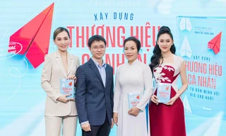 Nhiều người đẹp xuất hiện tại lễ ra mắt sách về chủ đề Xây dựng thương hiệu cá nhân cho giới trẻ