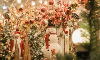 Sắc màu Giáng sinh ngập tràn phố Hàng Mã