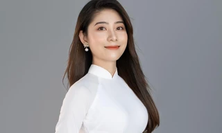 Á khôi Hutech duyên dáng trong tà áo dài truyền thống