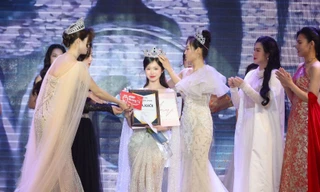 Người đẹp Hà thành đăng quang ngôi vị cao nhất cuộc thi Hoa khôi Nhan sắc