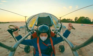 Nữ sinh ĐH Quốc gia Hà Nội trở thành nữ phi công bay dù lượn động cơ đầu tiên của Việt Nam