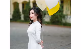 Văn chương là nguồn sống của nữ sinh Học viện Ngoại giao quê xứ Nghệ