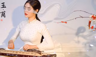 Nữ đại diện truyền thông của Harley-Davidson Việt Nam gây 'xao xuyến' trong bộ ảnh mới