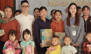 Ngắm nụ cười trẻ thơ nơi vùng cao miền Tây xứ Nghệ