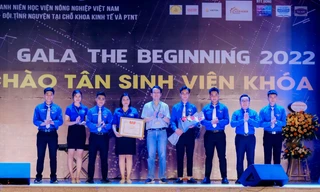 Sôi động đêm gala The Beginning 2022 Khoa Kinh tế và Phát triển nông thôn