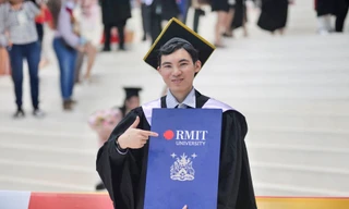 Hà Viết Tỉnh: Từ nhân viên trại gà đến giảng đường quốc tế và ước mơ mang tiếng Anh về làng