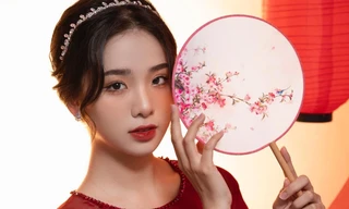 Thiếu nữ Hà Thành khoe nét xuân thì trong tà áo dài đón Tết