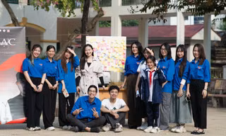 Sinh viên Công tác xã hội thực hiện triển lãm 'Lạc' - Xóa bỏ định kiến giới trong gia đình