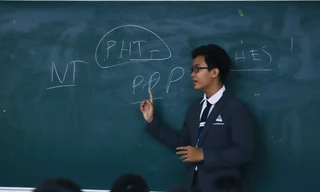 Từ sàn đấu vinh quang đến hành trình truyền lửa đam mê tranh biện của chàng sinh viên Y Khoa 