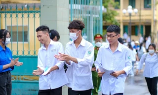 Thái Bình: Sĩ tử thở phào vì đề văn ‘vừa sức’ nhưng môn toán ‘không dễ dàng’