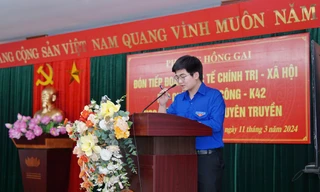 Nam cán bộ Đoàn trường Báo ghi dấu bằng thành tích học tập và tinh thần xung kích tuổi trẻ