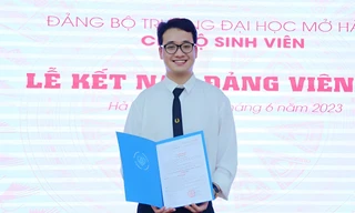 Uỷ viên Ban Thư ký Trường Đại học Mở Hà Nội: 'Vũ trụ sẽ lắng nghe trái tim ngoan cường'