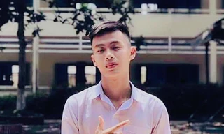 Từ 'chàng shipper quán nước' đến thủ khoa khối C00 tỉnh Bình Thuận