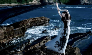 Người mẫu Hương Giang khơi gợi ‘Vẻ đẹp của nỗi buồn’ gây ấn tượng trong bộ ảnh mới