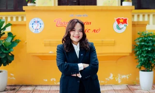 Nữ sinh Kinh tế dành trọn tình yêu với màu áo xanh tình nguyện