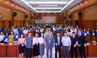 Sinh viên ngành Dược trước làn sóng AI