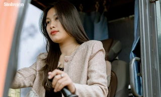 Bóng hồng trên công trường: Cô gái Bắc Giang lái máy xúc, xe tải khẳng định bản lĩnh phái đẹp