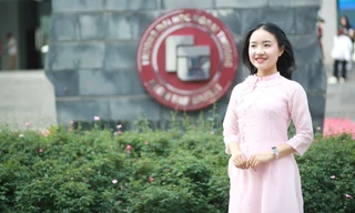 Mùa Quốc tế Phụ nữ 8/3 đầu tiên trên giảng đường của nữ giảng viên đại học trẻ