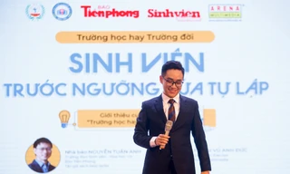 Ca sĩ Nguyễn Trần Hiếu ‘tiếp lửa’ cho sinh viên Dược Hải Dương