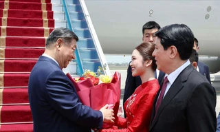 Nữ sinh chia sẻ về vinh dự được tặng hoa đón Tổng Bí thư, Chủ tịch nước Tập Cận Bình 