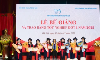 Học viện Phụ nữ Việt Nam trao bằng tốt nghiệp đợt 1 năm 2025 cho hơn 200 tân cử nhân, thạc sĩ