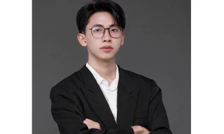 Nam sinh Nhân văn vượt qua sự tự ti trở thành chủ nhiệm CLB thuyết trình, MC