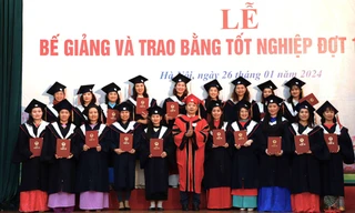 Học viện Phụ nữ Việt Nam trao bằng tốt nghiệp cho hơn 300 tân thạc sĩ, cử nhân