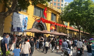 Tết Độc lập hướng về cội nguồn: Đông đảo các bạn trẻ tham quan nhà tù Hoả Lò dịp 2/9