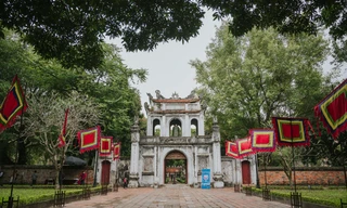 Tham quan Văn Miếu - Quốc Tử Giám những ngày đầu năm