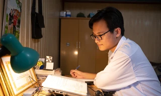 Thủ khoa khối A00: mẹ mất sớm, bố đã quen với việc con là thủ khoa