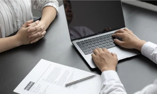 Chuyên gia gợi ý cách viết CV dành cho sinh viên: Hãy bắt đầu sớm và hiểu chính mình 