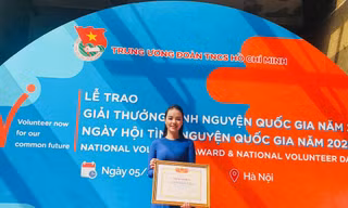 Nữ Phó Bí thư Đoàn trường Đại học Vinh hoạt động tình nguyện vì cộng đồng xuất sắc