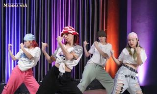 Sôi động với 'Bữa tiệc âm nhạc’ chào tân sinh viên trường Báo