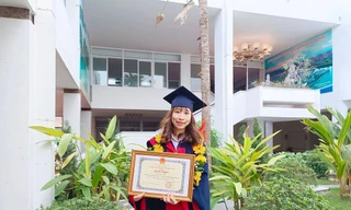 Từ nữ sinh rụt rè đến danh hiệu thủ khoa của cô gái 9X