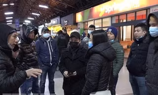 Gần 300 người Việt Nam sơ tán từ Ukraine lên đường về nước