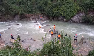Bộ Công an điều động thêm lực lượng tìm kiếm nạn nhân vụ sạt lở đất tại Quảng Ngãi