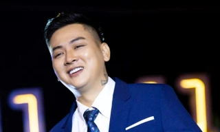 Ca sĩ Hoài Lâm hát ở đám cưới