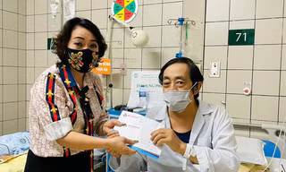Sức khỏe nghệ sĩ Giang Còi chuyển biến xấu phải nhập viện 
