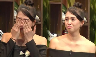 Hoa hậu Tiểu Vy khóc nức nở tại sân khấu 'Ơn giời cậu đây rồi'