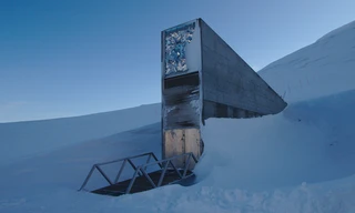 Có thứ gì ẩn sau những cánh cửa an toàn nhất thế giới?