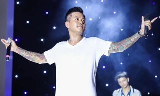 Phía Tuấn Hưng nói gì khi bị xem xét xử phạt vì tổ chức liveshow ở ban công?