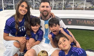 Vợ nhắn gửi Messi: 'Em tự hào về anh' 