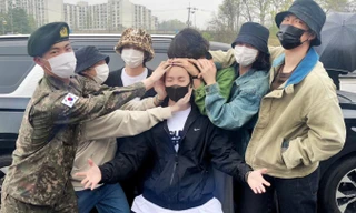 BTS tiễn j-hope nhập ngũ