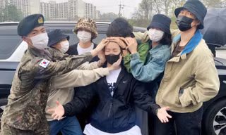 BTS tiễn j-hope nhập ngũ