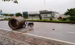 Đôi nam nữ sắp cưới tông ống cống tử vong: Đình chỉ 2 bảo vệ có thỏa đáng?