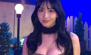 Trang phục hở của thành viên TWICE gây chú ý