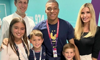 Cả nhà Ivanka Trump chụp ảnh cùng Mbappe