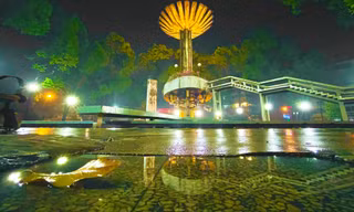 TPHCM khác lạ sau 'cơn mưa vàng' lúc rạng sáng