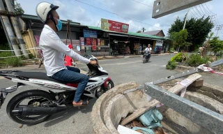 Đường vào di tích lò gạch Võ Công Tồn bị rào chắn 