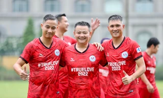 Văn Quyến, Công Vinh, Quốc Vượng dẻo dai từng bước chạy, sẵn sàng đấu huyền thoại Đức